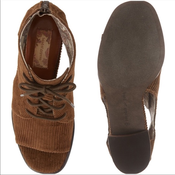 Band of Gypsies Amelia Booties - Picture 4 of 8